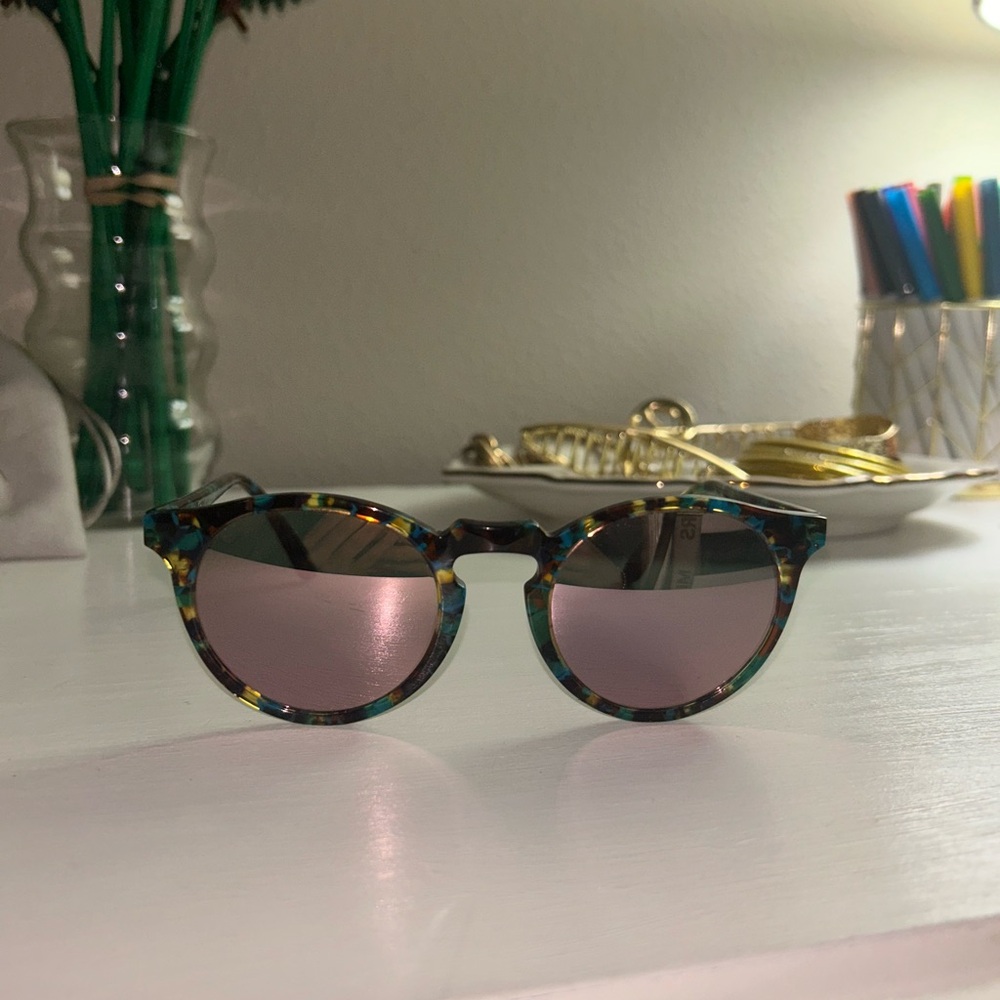 Blue and Brown Sunglasses Accessories with Classic Design